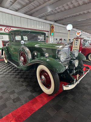 Video post by @barrettjacksontv on TikTok