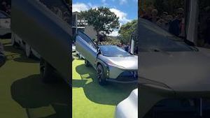 Video post by @supercarblondie on YouTube