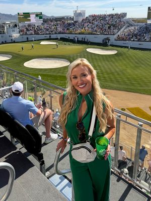 Image post by @blaironealgolf on Instagram