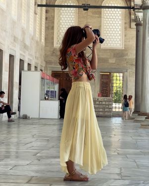 Image post by @llavieboheme on Instagram