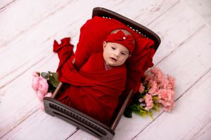 Image post by @newbornbabyphotographystudio on Instagram
