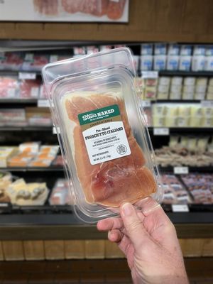 Image post by @stewleonards on Instagram