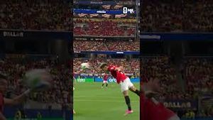 Video post by @FOX Soccer on YouTube