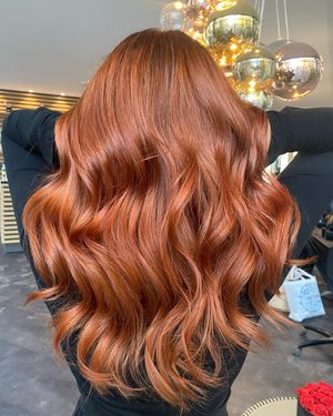Image post by @enjoyhairstyling.aalen on Instagram