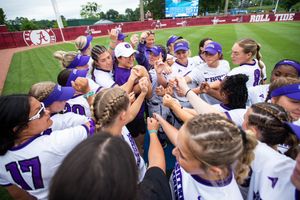 Image post by @UCASoftball on Twitter