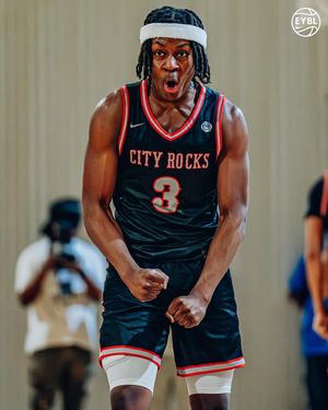Image post by @nikeeyb on Instagram