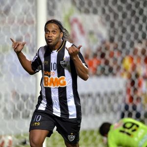 Image post by @ronaldinho on Instagram