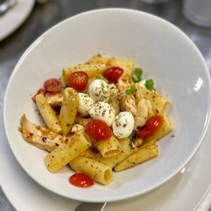 Image post by @farmhousekatonah on Instagram