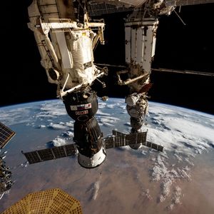 Image post by @iss on Instagram