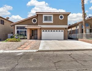 Image post by @ericalemarrhomes on Instagram