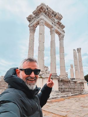 Image post by @mertsezervlog on Instagram