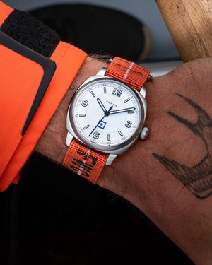 Image post by @fearswatches on Instagram