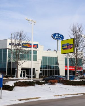 Image post by @PaulMillerAutoOutlet on Facebook
