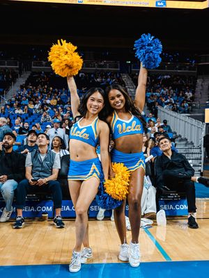Image post by @uclaspiritsquad on Instagram