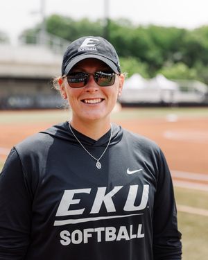 Image post by @ekusoftball on Instagram