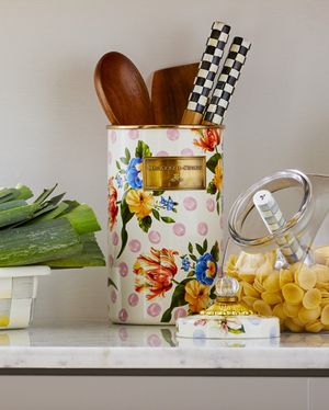 Image post by @mackenziechilds on Instagram