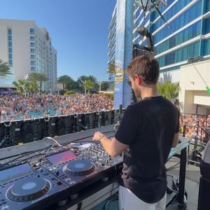 Image post by @hardrocktampa on Instagram