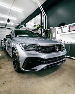Image post by @automotive_elegance on Instagram