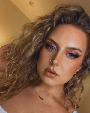 Image post by @blinkingbeaute on Instagram