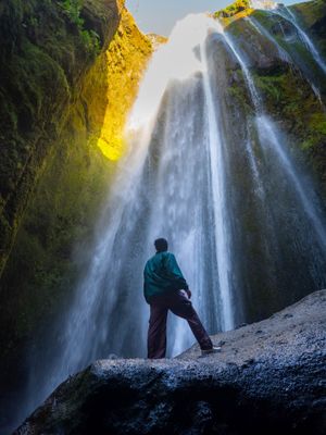 Image post by @thegoldchris on Instagram