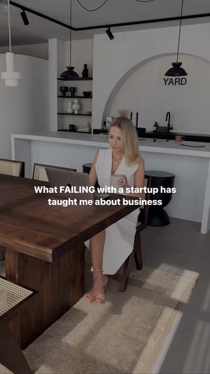 Video post by @adrianabubori on Instagram