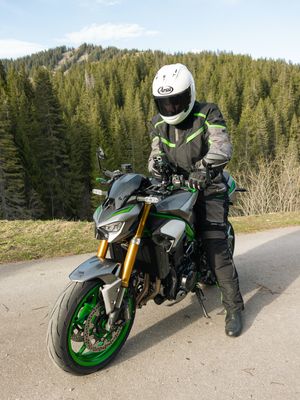 Image post by @quadlockmoto on Instagram