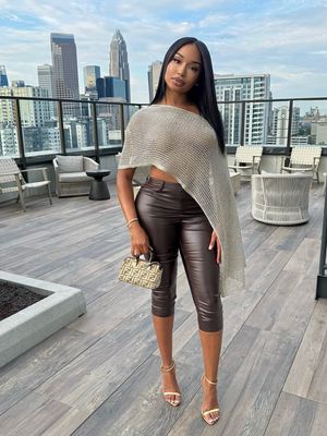 Image post by @theshaderoom on Instagram
