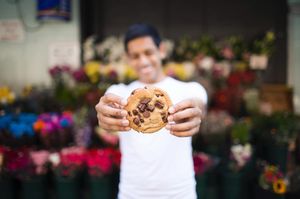 Image post by @insomniacookies on Instagram
