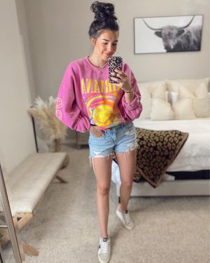 Image post by @sabrinanoellee on Instagram