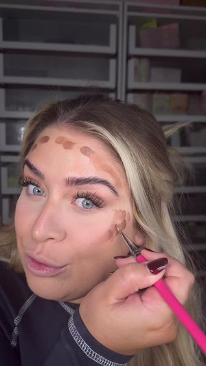 Video post by @beckymorganmakeup on TikTok
