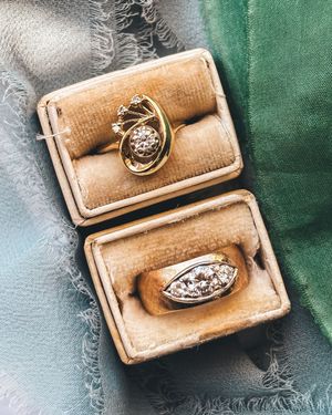 Image post by @maejeanvintage on Instagram