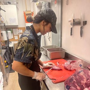 Image post by @poundershawaiiangrill on Instagram