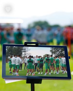 Image post by @clubnecaxa on Instagram