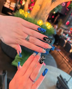 Image post by @exonailbar on Facebook