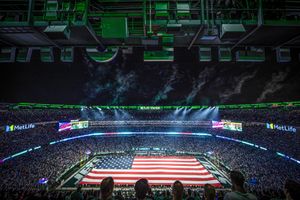 Image post by @metlifestadium on Instagram