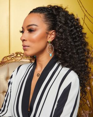 Image post by @angelarye on Instagram