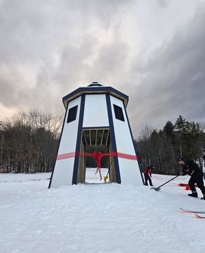 Image post by @mountsunapeeresort on Facebook