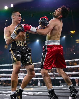Image post by @showtimeboxing on Instagram