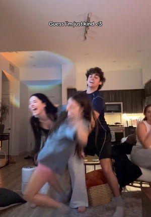 Video post by @laurenspencerspam on TikTok