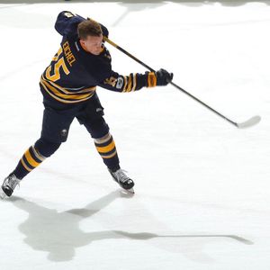 Image post by @buffalosabres on Instagram