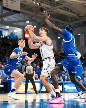 Image post by @uni_basketball on Instagram