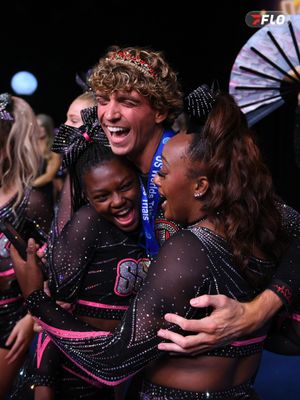 Image post by @flocheer on Instagram