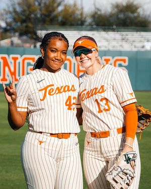 Image post by @texassoftball on Instagram