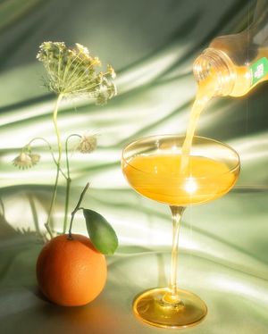 Image post by @drinksimply on Instagram