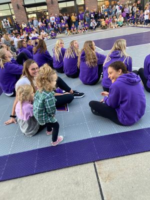 Image post by @UNIwbb on Twitter