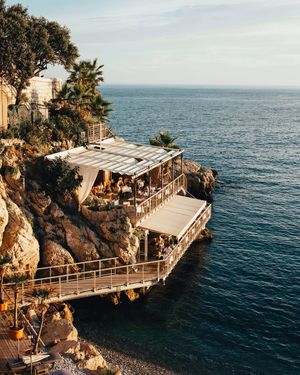 Image post by @hertz on Instagram