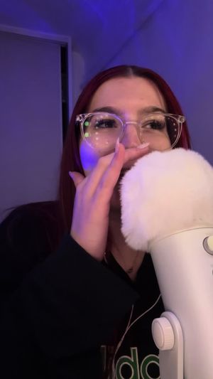 Video post by @orianaasmr on TikTok