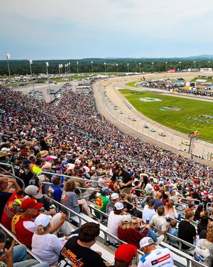 Image post by @nashvillesuperspeedway on Instagram