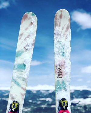 Image post by @j_skis on Instagram