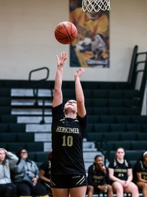 Image post by @taylograph_ on Instagram